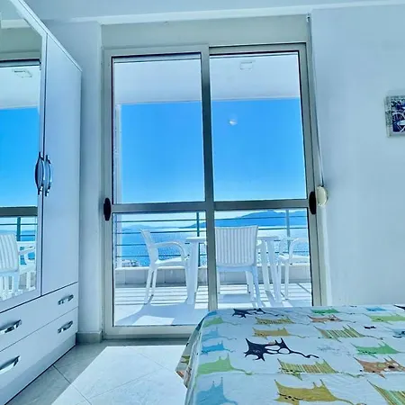 Deep Blue Sea View شقة